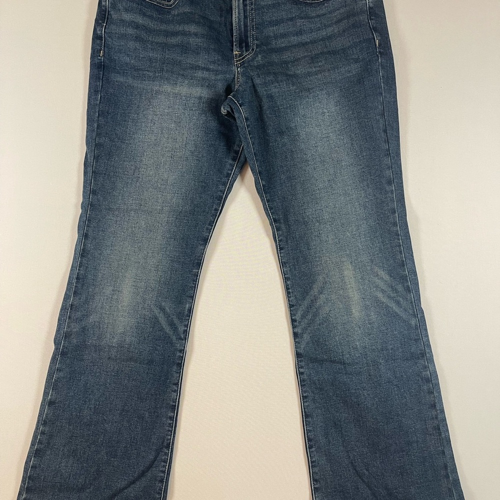 Lucky Brand Women's mid-rise boot Leg Jeans in Dark Blue